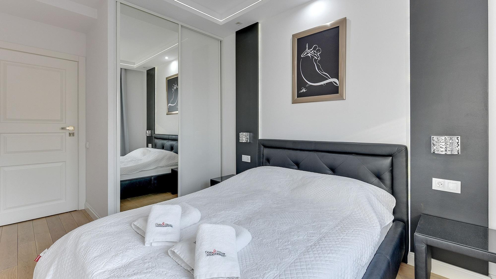 Domotel Waterlane กดัญสก์ ภายนอก รูปภาพ