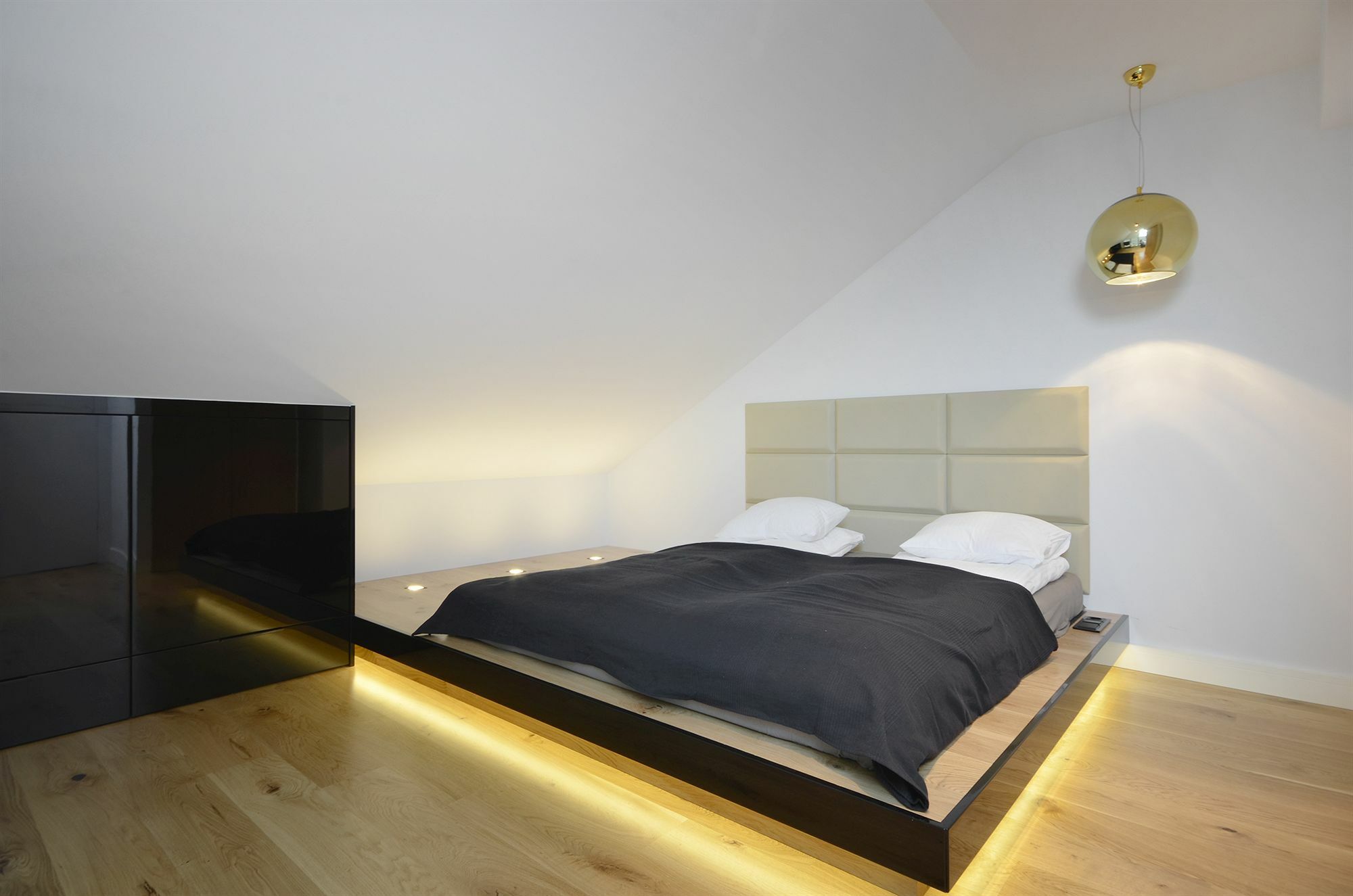 Domotel Waterlane กดัญสก์ ภายนอก รูปภาพ